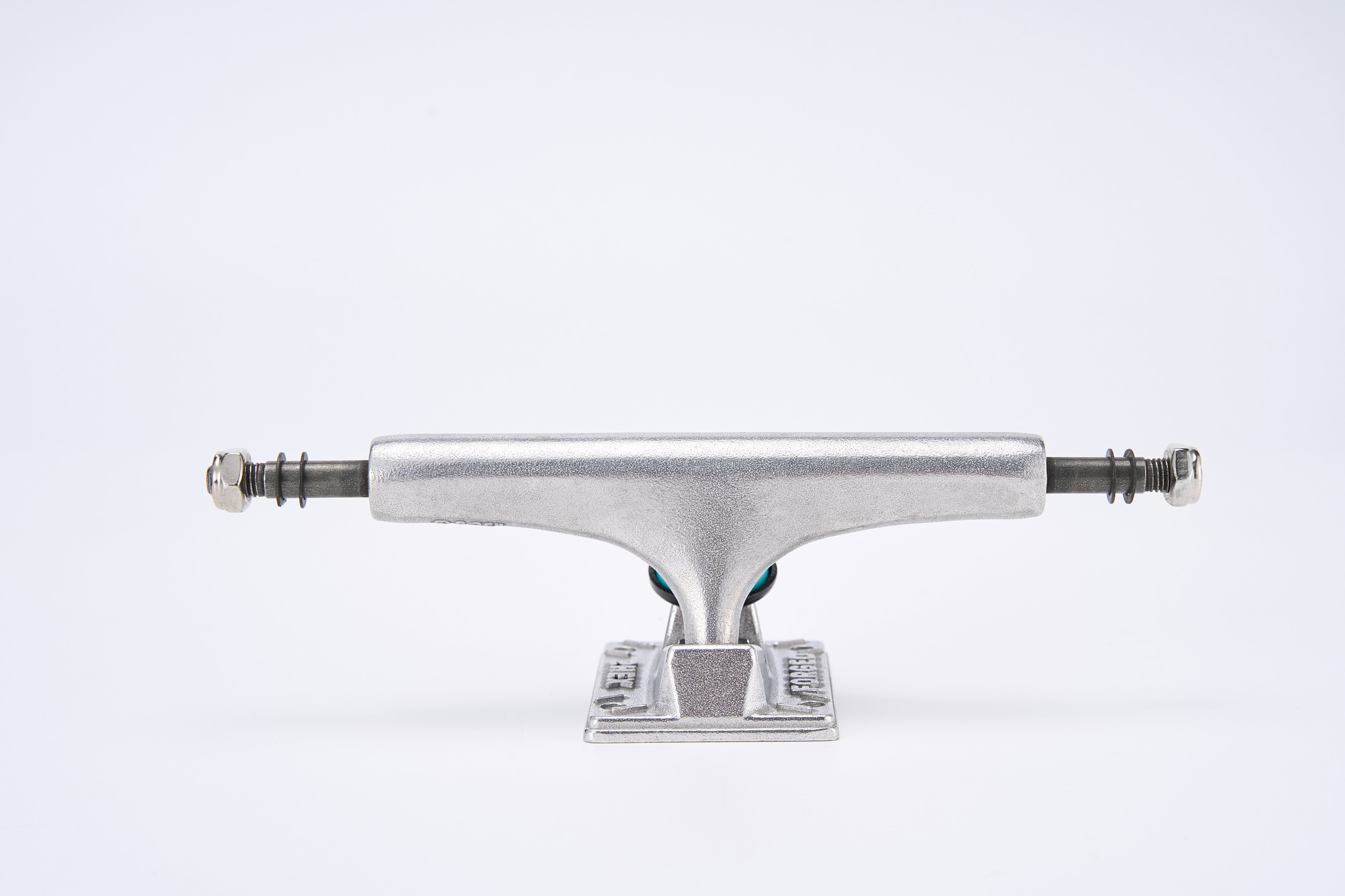 Custom skateboard trucks made by 2hex skateboard factory